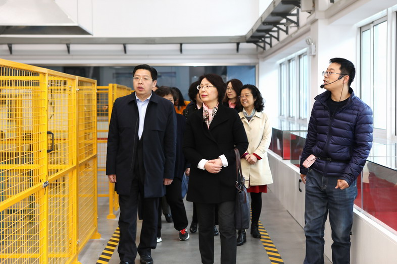 关注职业教育，巾帼不让须眉