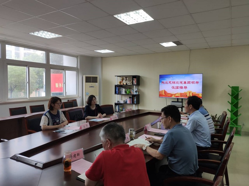 无锡交建集团党委副书记叶亚娟一行来我校调研交流