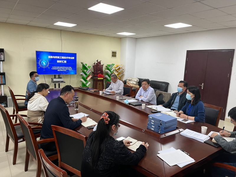 校领导深入学院检查办学水平评估迎评工作